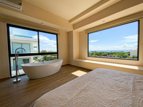 Stunning 1 bedroom with breathtaking ocean views